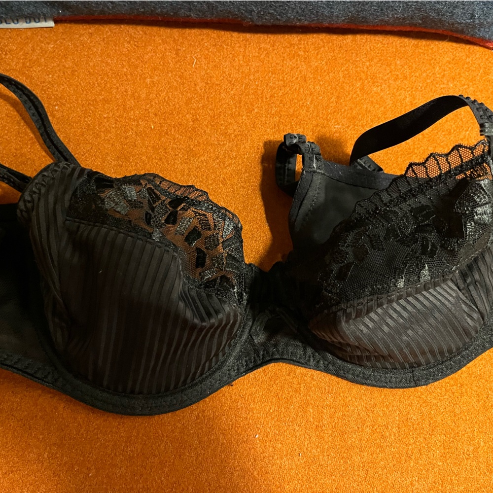 Chantelle Pont Neuf Black Lace Underwire Bra 34B
